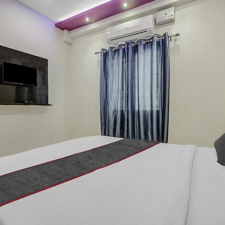 Collection O Galaxy Suites Hyderabad Bagian luar foto