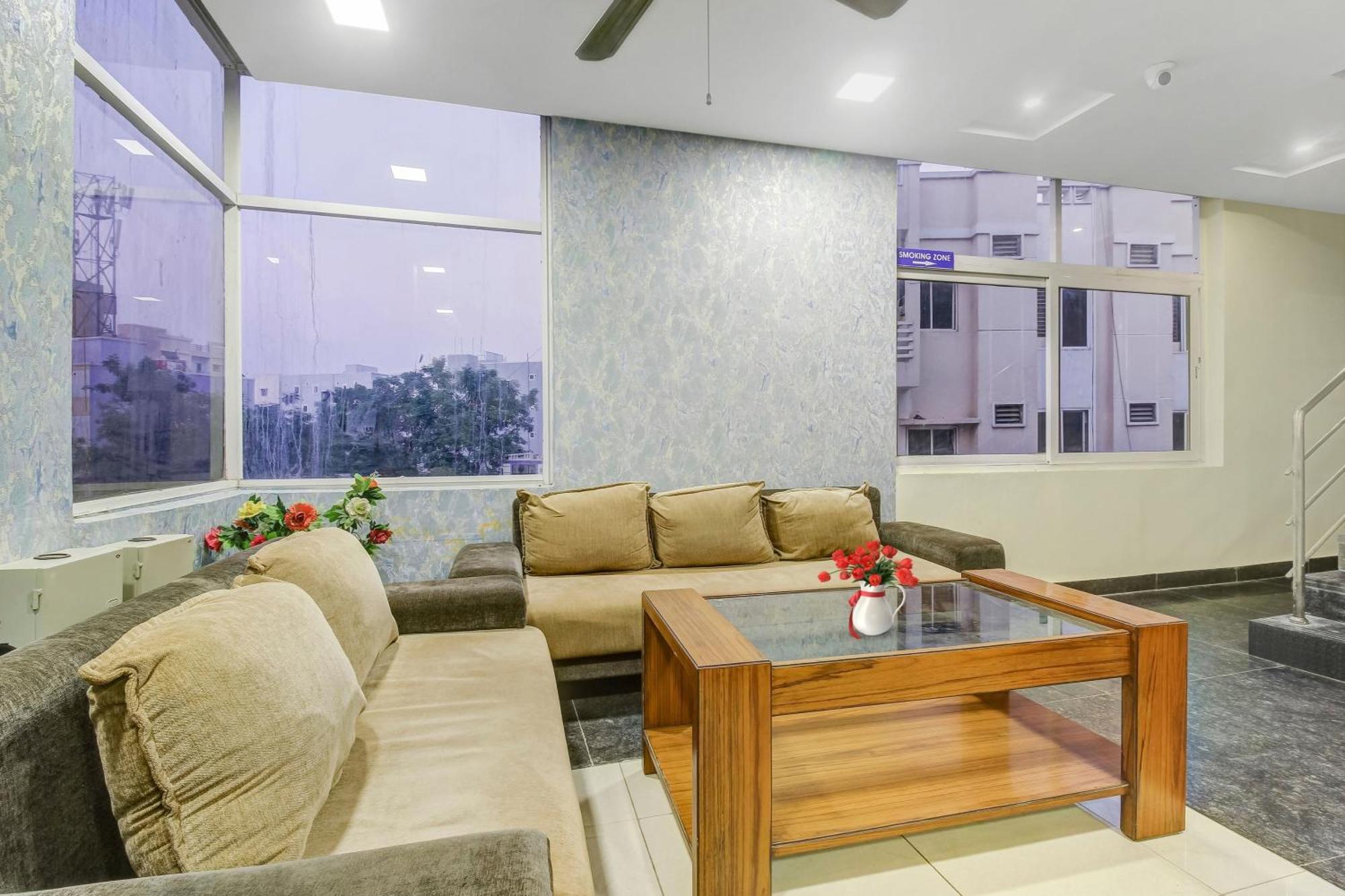 Collection O Galaxy Suites Hyderabad Bagian luar foto