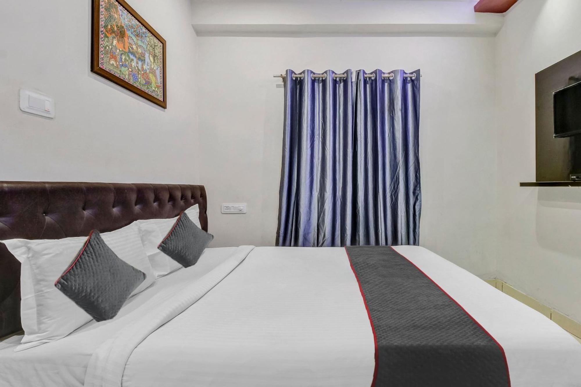 Collection O Galaxy Suites Hyderabad Bagian luar foto