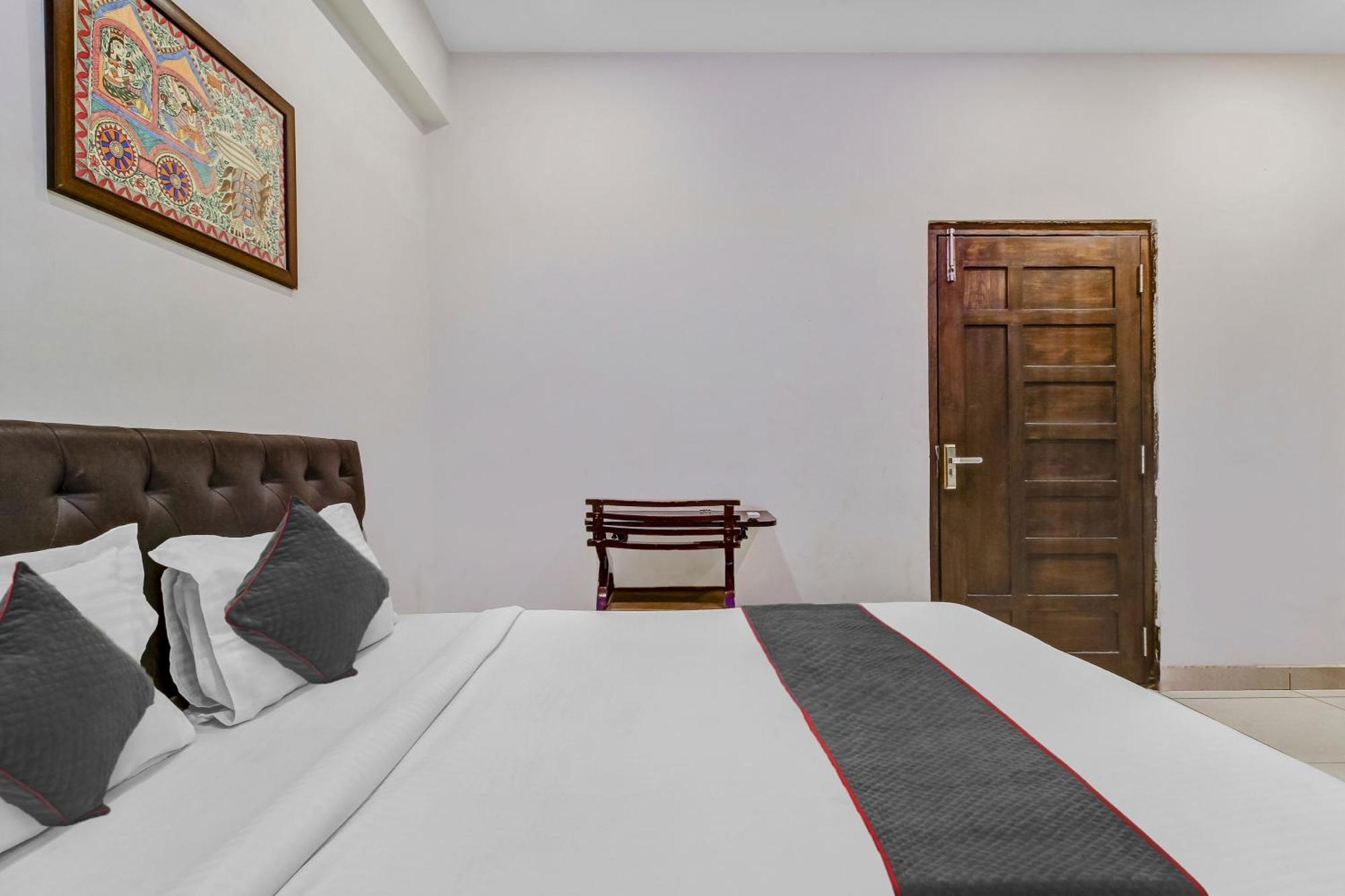 Collection O Galaxy Suites Hyderabad Bagian luar foto