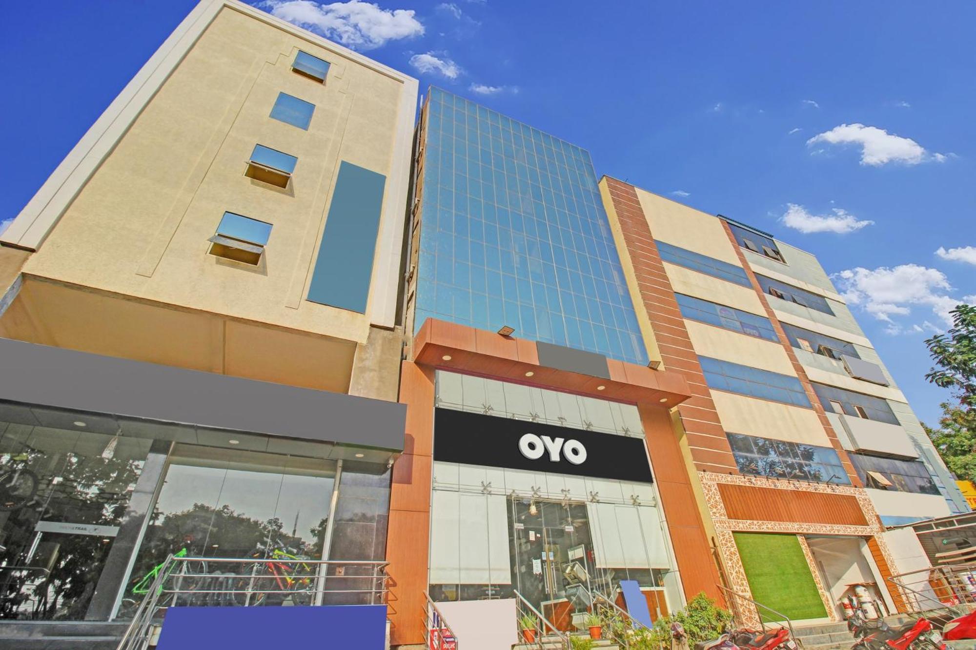 Collection O Galaxy Suites Hyderabad Bagian luar foto